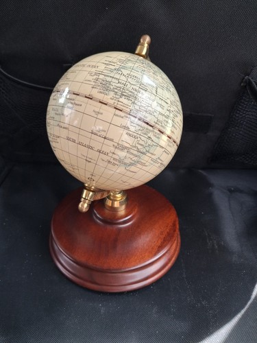 Fucashun inch globe - fucashun,